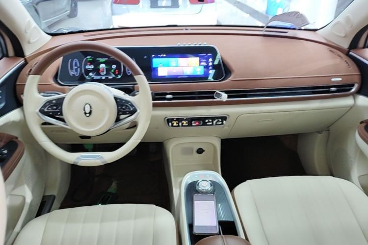 Used ORA Good Cat 2021 400km Standard Range Venus Edition Lithium Iron Phosphate Center Console