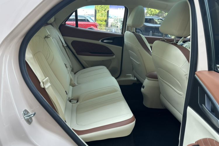 Used ORA Good Cat 2021 400km Standard Range Athena Edition Lithium Iron Phosphate Interior 7
