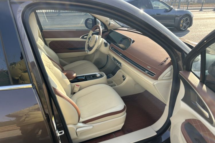 Used ORA Good Cat 2021 400km Standard Range Athena Edition Lithium-Ion Battery Interior 7