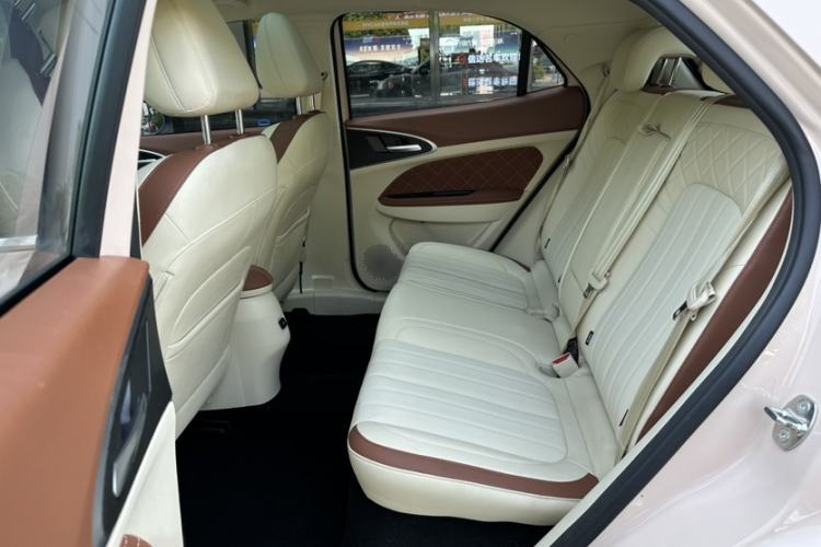 Used ORA Good Cat 2021 400km Standard Range Athena Edition Lithium Iron Phosphate Interior 8