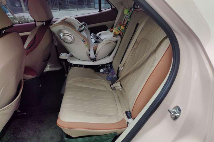 Used ORA Good Cat 2021 400km Standard Range Athena Edition Lithium Iron Phosphate Left Rear Seat