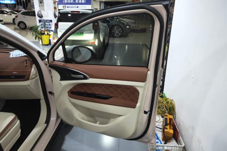 Used ORA Good Cat 2021 400km Standard Range Venus Edition Lithium Iron Phosphate Right Front Door Interior
