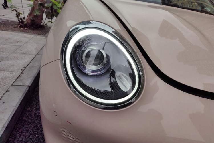 Used ORA Good Cat 2021 400km Standard Range Athena Edition Lithium Iron Phosphate Right Front Headlight