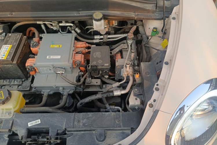 Used ORA Good Cat 2021 400km Standard Range Athena Edition Lithium-Ion Battery Engine Bay Left