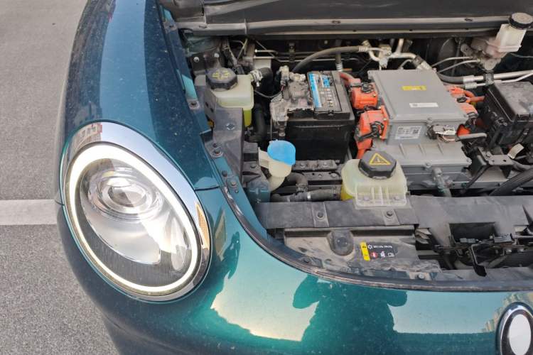 Used ORA Good Cat 2021 400km Standard Range Athena Edition Lithium-Ion Battery Engine Bay Right