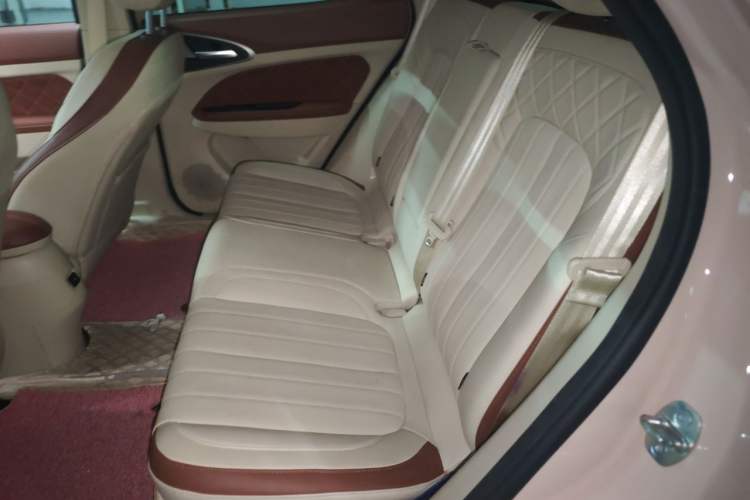 Used ORA Good Cat 2021 400km Standard Range Athena Edition Lithium-Ion Battery Left Rear Seat