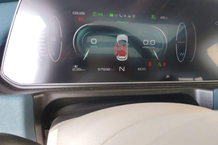 Used ORA Good Cat 2021 400km Standard Range Athena Edition Lithium-Ion Battery Odometer Close Up