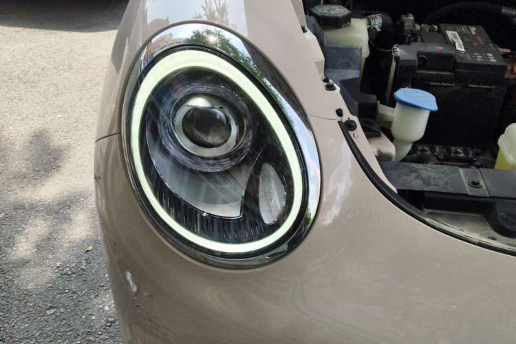Used ORA Good Cat 2021 400km Standard Range Venus Edition Lithium Iron Phosphate Right Front Headlight