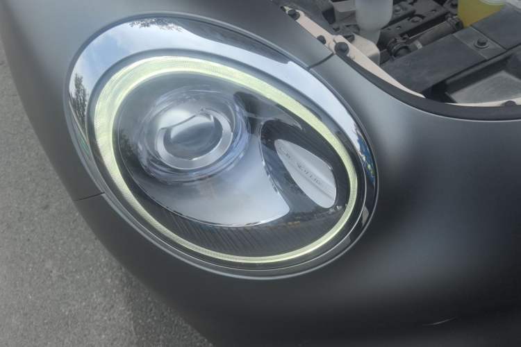 Used ORA Good Cat 2021 400km Standard Range Athena Edition Lithium Iron Phosphate Right Front Headlight