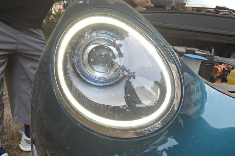 Used ORA Good Cat 2021 400km Standard Range Venus Edition Lithium Iron Phosphate Right Front Headlight