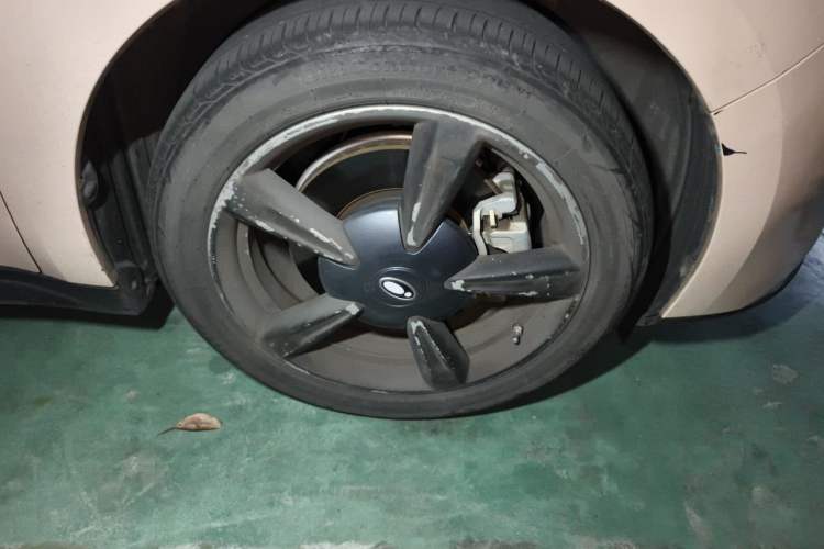 Used ORA Good Cat 2021 400km Standard Range Venus Edition Lithium Iron Phosphate Right Front Wheel Hub