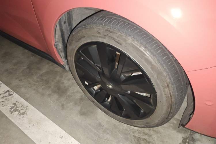 Used ORA Good Cat 2021 400km Standard Range Athena Edition Lithium Iron Phosphate Right Front Wheel Hub