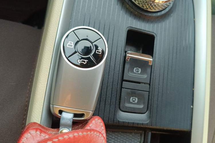 Used ORA Good Cat 2021 400km Standard Range Athena Edition Lithium-Ion Battery Vehicle Key