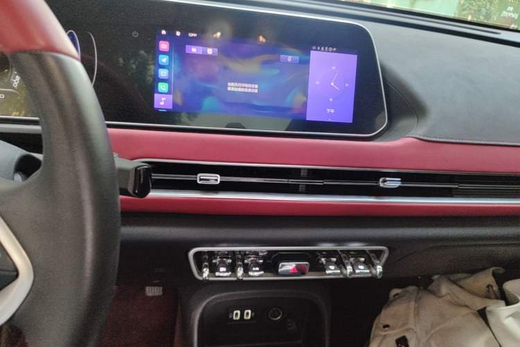 Used ORA Good Cat 2021 500km Long-Range Poseidon Edition Lithium-Ion Battery Audio And AC Panel
