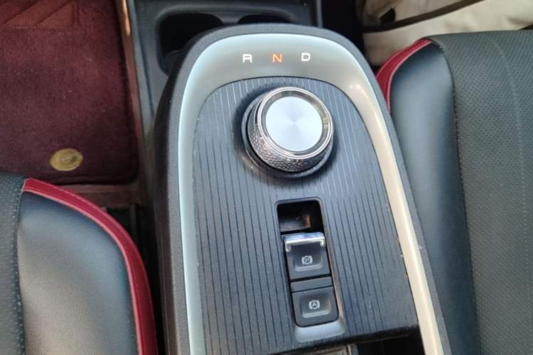 Used ORA Good Cat 2021 500km Long-Range Poseidon Edition Lithium-Ion Battery Gear Lever