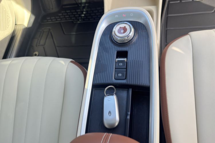 Used ORA Good Cat 2021 500km Long-Range Poseidon Edition Lithium-Ion Battery Gear Lever