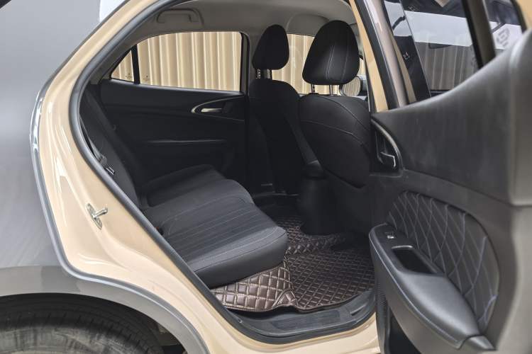 Used ORA Good Cat 2021 400km Standard Range Muse Edition Lithium Iron Phosphate Interior 10