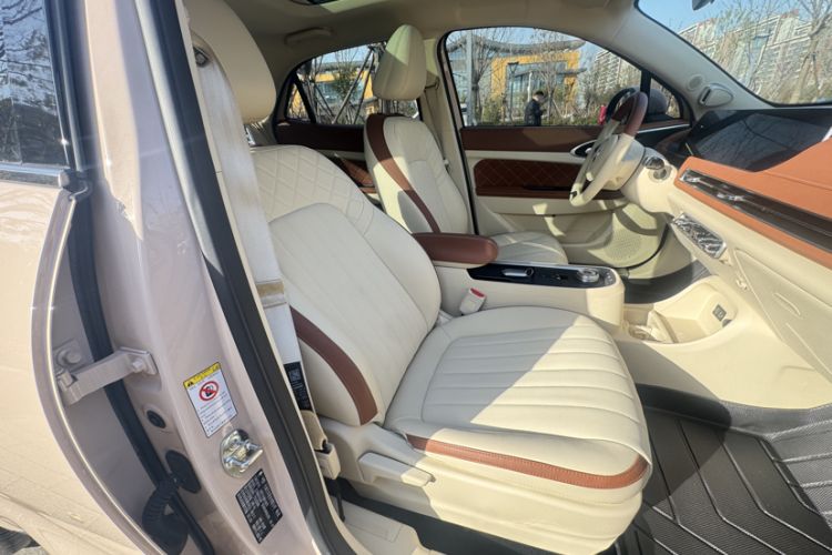 Used ORA Good Cat 2021 500km Long-Range Poseidon Edition Lithium-Ion Battery Interior 3