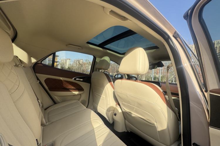 Used ORA Good Cat 2021 500km Long-Range Poseidon Edition Lithium-Ion Battery Interior 4