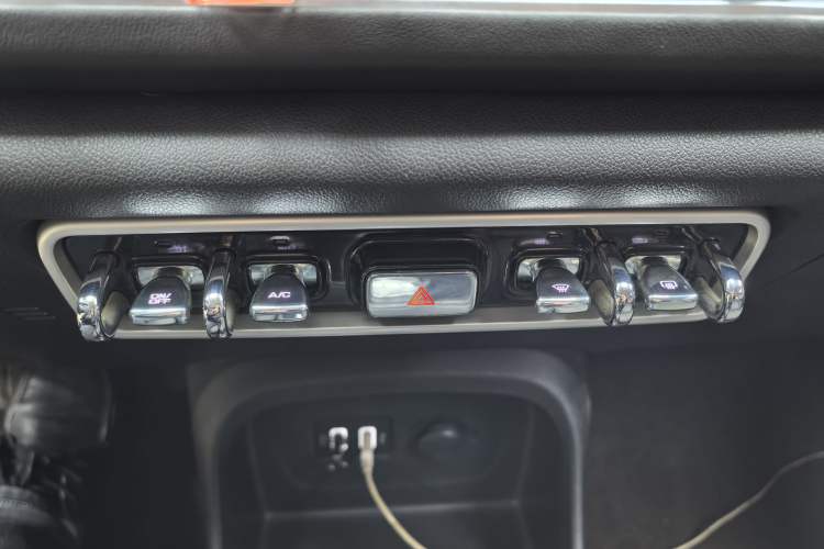 Used ORA Good Cat 2021 400km Standard Range Muse Edition Lithium Iron Phosphate Interior 5