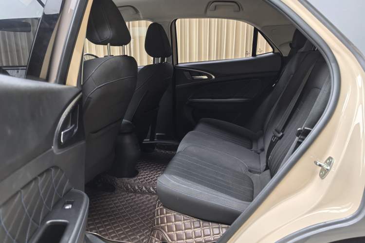 Used ORA Good Cat 2021 400km Standard Range Muse Edition Lithium Iron Phosphate Interior 8