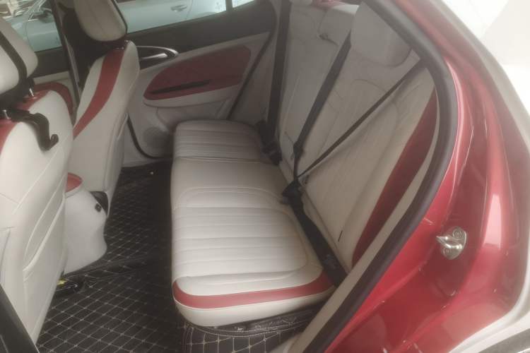 Used ORA Good Cat 2021 400km Standard Range Athena Edition Lithium-Ion Battery Left Rear Seat