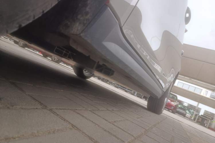 Used ORA Good Cat 2021 400km Standard Range Athena Edition Lithium-Ion Battery Left Side Sill