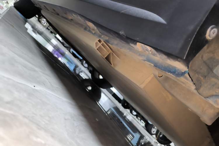 Used ORA Good Cat 2021 400km Standard Range Venus Edition Lithium-Ion Battery Left Side Sill