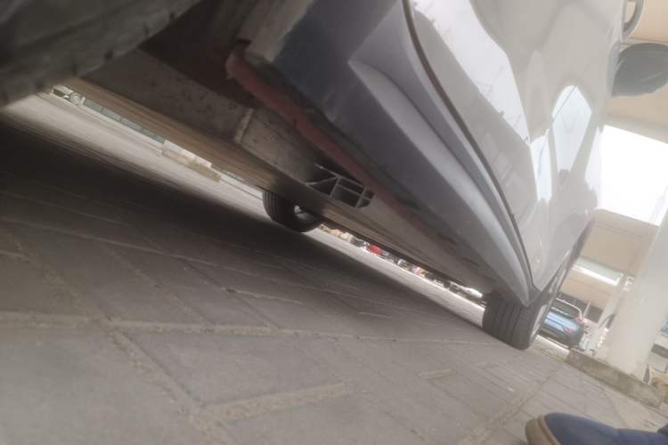 Used ORA Good Cat 2021 400km Standard Range Athena Edition Lithium-Ion Battery Right Side Sill