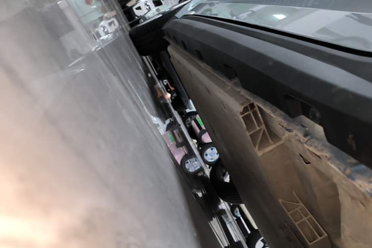 Used ORA Good Cat 2021 400km Standard Range Venus Edition Lithium-Ion Battery Right Side Sill