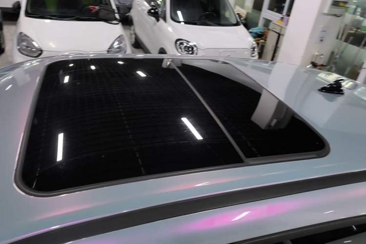Used ORA Good Cat 2021 400km Standard Range Venus Edition Lithium-Ion Battery Roof