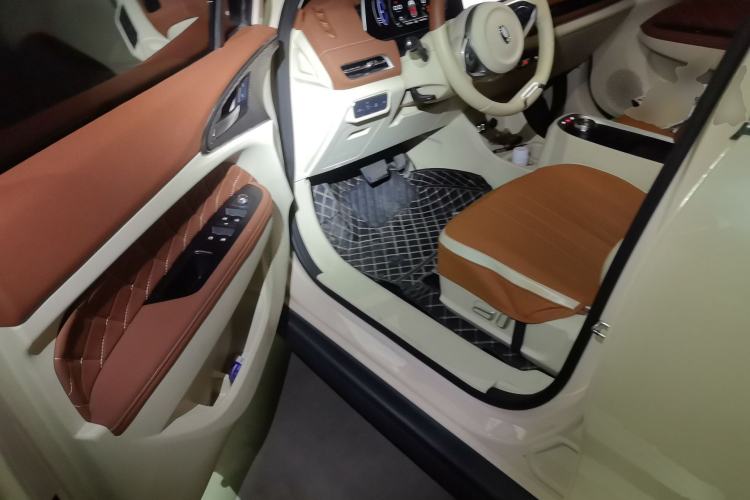 Used ORA Good Cat 2021 400km Standard Range Athena Edition Lithium Iron Phosphate Driver Seat