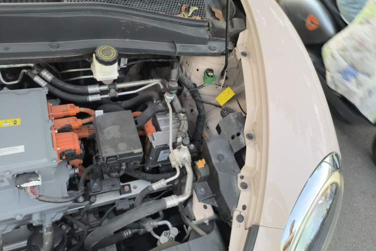 Used ORA Good Cat 2021 400km Standard Range Athena Edition Lithium-Ion Battery Engine Bay Left