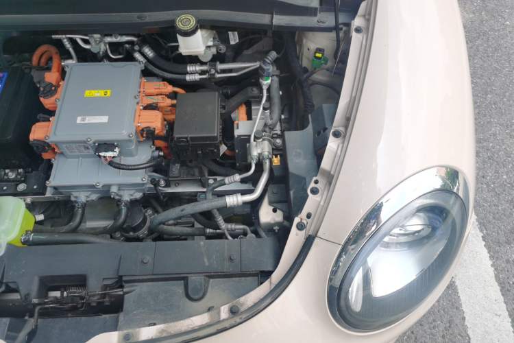 Used ORA Good Cat 2021 500km Long-Range Apollo Edition Ternary Lithium Engine Bay Left