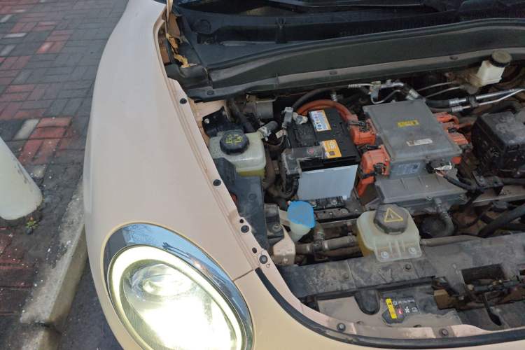 Used ORA Good Cat 2021 400km Standard Range Athena Edition Lithium-Ion Battery Engine Bay Right
