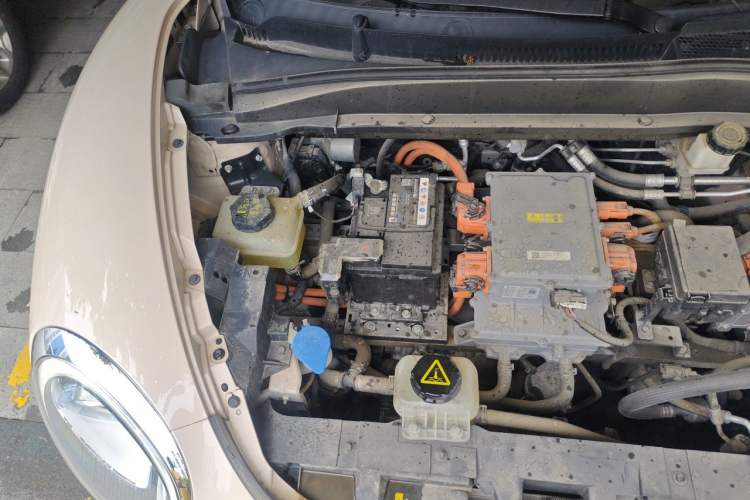 Used ORA Good Cat 2021 400km Standard Range Athena Edition Lithium-Ion Battery Engine Bay Right