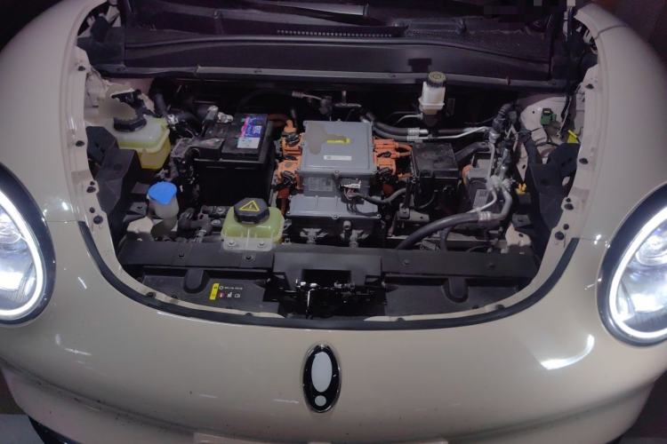 Used ORA Good Cat 2021 400km Standard Range Venus Edition Lithium-Ion Battery Engine Bay