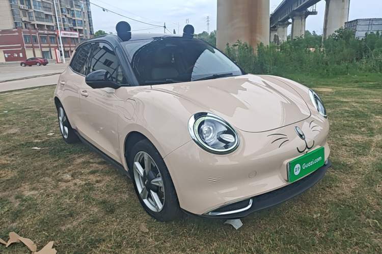 Used ORA Good Cat 2021 400km Standard Range Venus Edition Lithium-Ion Battery Front Right 45 Deg