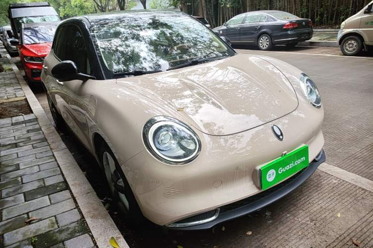 Used ORA Good Cat 2021 500km Long-Range Poseidon Edition Lithium-Ion Battery Front Right 45 Deg