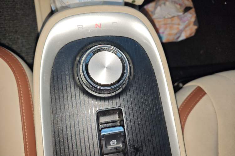 Used ORA Good Cat 2021 400km Standard Range Athena Edition Lithium-Ion Battery Gear Lever