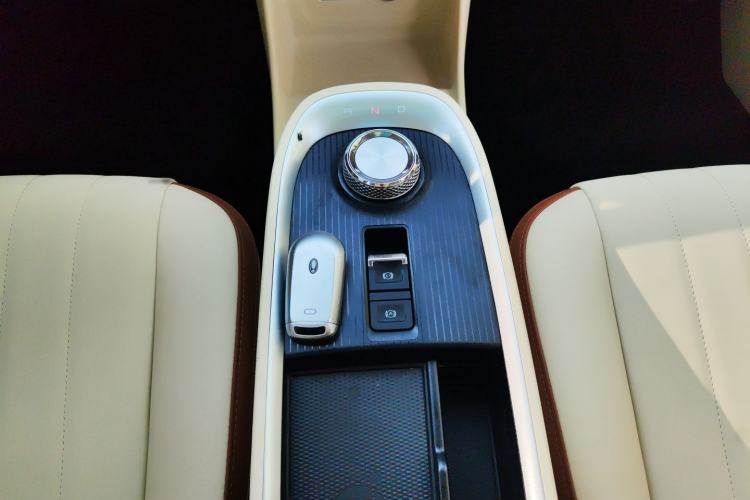 Used ORA Good Cat 2021 400km Standard Range Venus Edition Lithium-Ion Battery Gear Lever