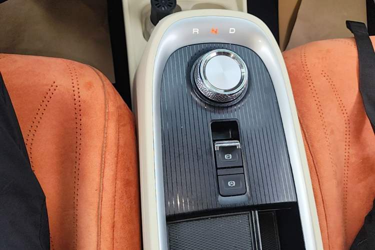 Used ORA Good Cat 2021 400km Standard Range Venus Edition Lithium-Ion Battery Gear Lever