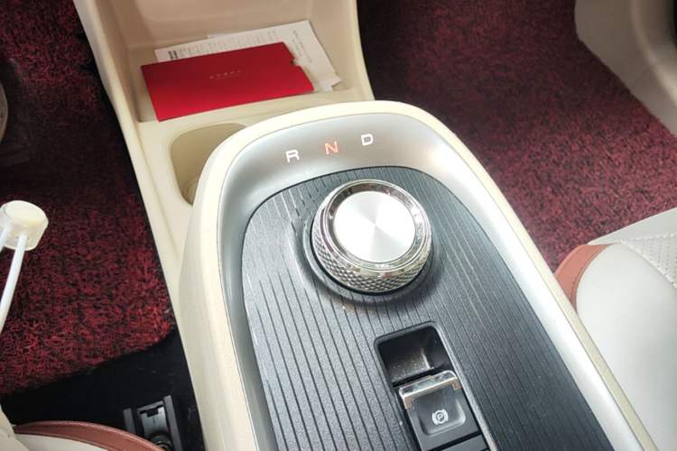 Used ORA Good Cat 2021 500km Long-Range Poseidon Edition Lithium-Ion Battery Gear Lever