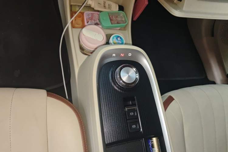 Used ORA Good Cat 2021 400km Standard Range Muse Edition Lithium-Ion Battery Gear Lever