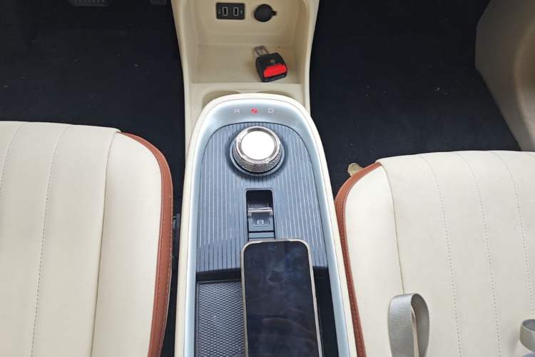 Used ORA Good Cat 2021 400km Standard Range Business Edition Lithium-Ion Battery Gear Lever
