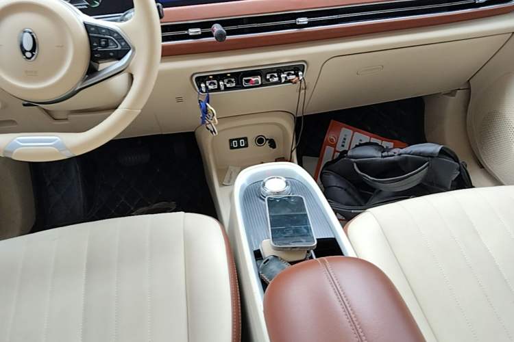 Used ORA Good Cat 2021 400km Standard Range Muse Edition Lithium-Ion Battery Gear Lever