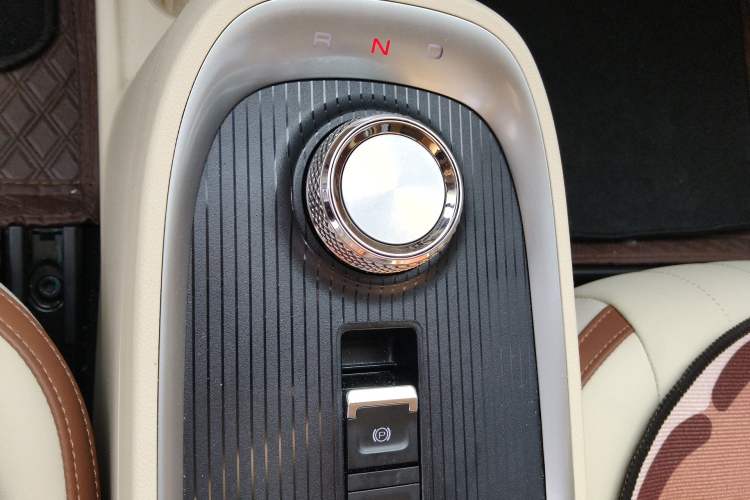 Used ORA Good Cat 2021 400km Standard Range Athena Edition Lithium Iron Phosphate Gear Lever