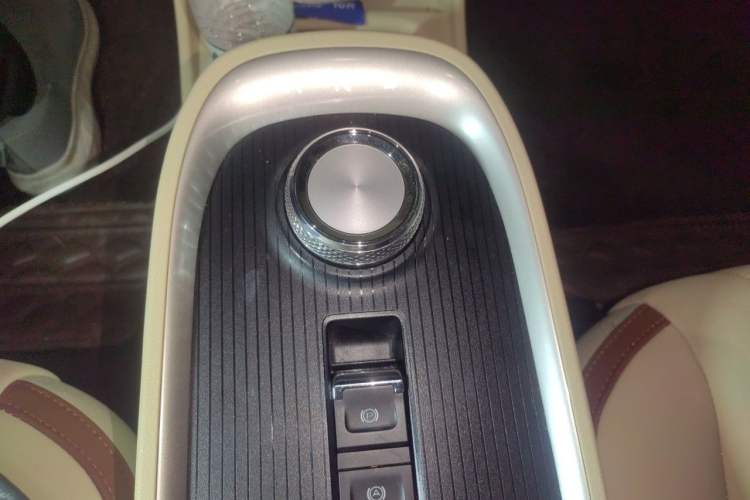 Used ORA Good Cat 2021 400km Standard Range Athena Edition Lithium Iron Phosphate Gear Lever