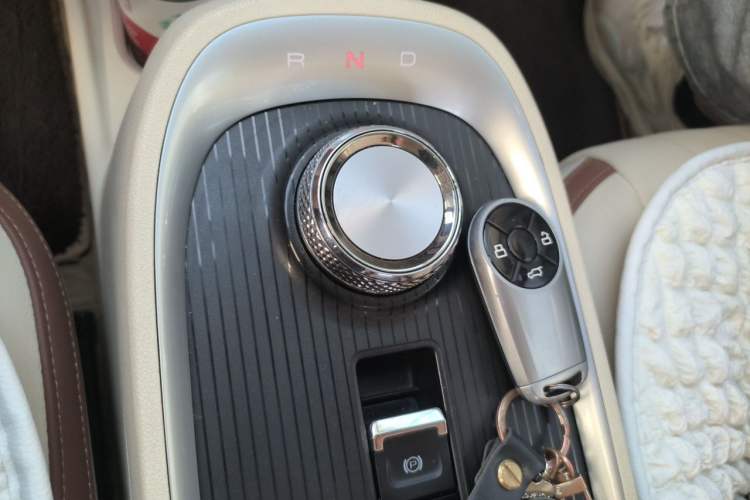 Used ORA Good Cat 2021 400km Standard Range Athena Edition Lithium-Ion Battery Gear Lever