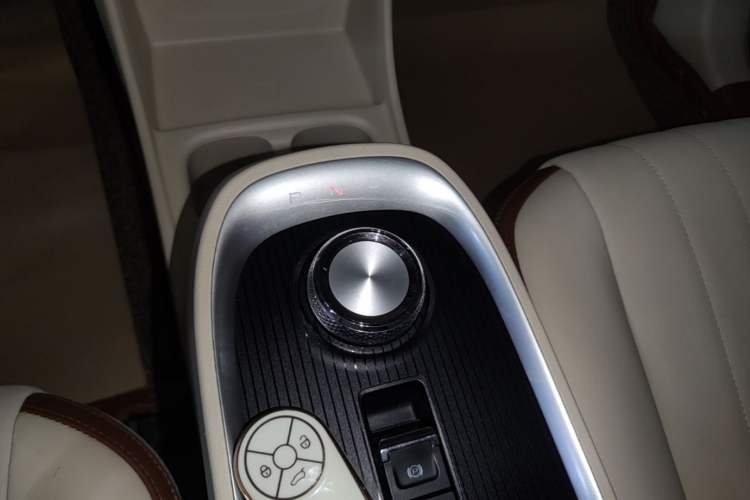 Used ORA Good Cat 2021 400km Standard Range Athena Edition Lithium-Ion Battery Gear Lever